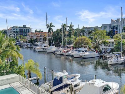 155 Isle Of Venice Drive #404