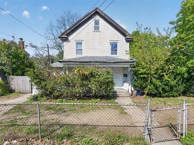 95 Rose Avenue