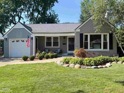 Property at 21152 Lancaster St, Harper Woods, MI