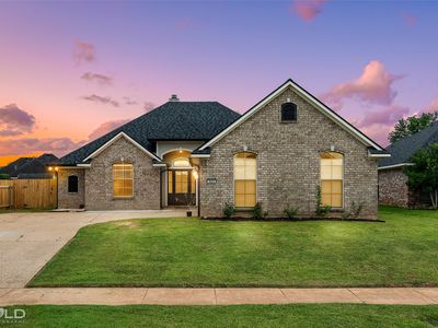 5820 Bluebonnett Dr