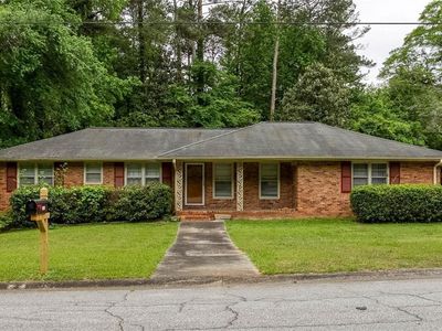 1060 Oakdale Dr SE