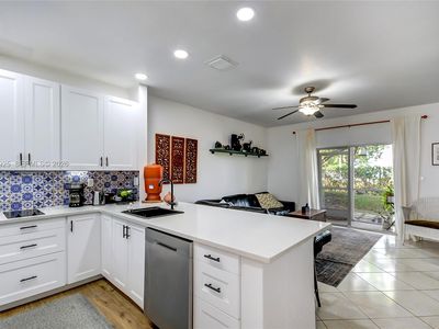 5737 NW 114th Path APT 113