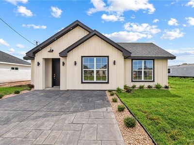 2303 Via Roma Rd