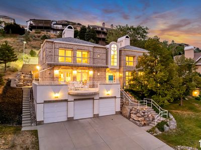 2457 S Scenic Dr