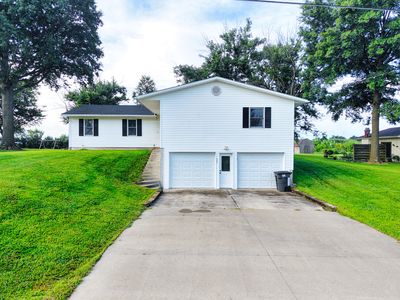 535 E Elm St