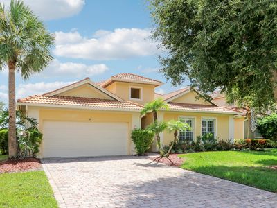 419 NW Sheffield Circle