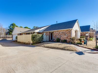 1324 E Timberview Dr