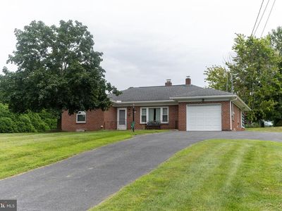 17 Twin Hill Dr