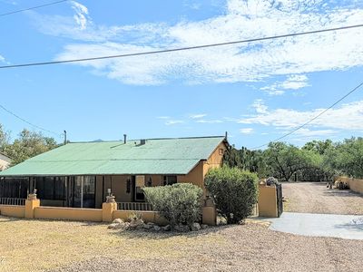 2023 E Frontage Rd