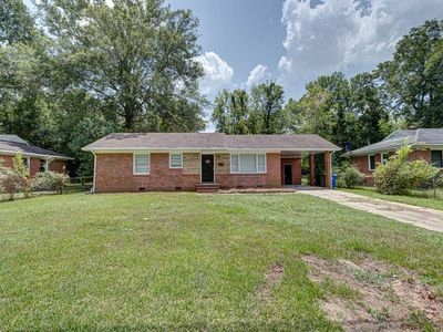 2864 Hawthorne Dr