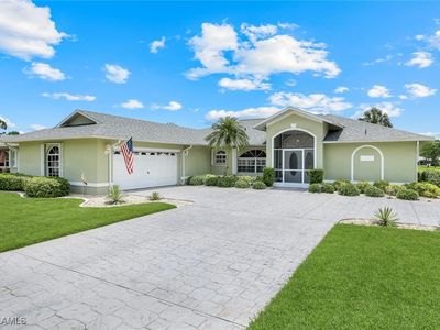 7563 Woodland Bend Cir