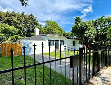 4131 NW 11th Pl