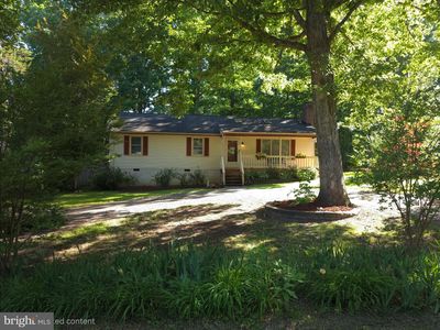 733 Canterbury Dr