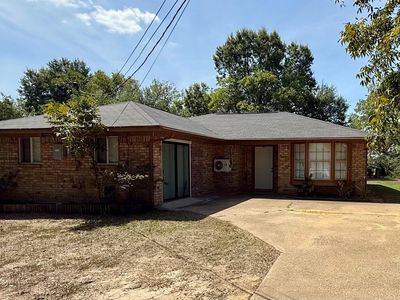 Property at 110 Sowescor St, Crockett, TX