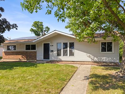 52 Beacon Ave