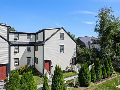 17 Bank St Unit D