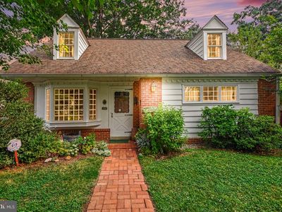 142 Oxford Cir