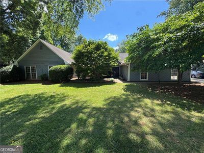 555 Saddle Creek Cir