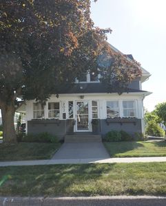 202 N 6th St