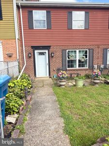 58 Louise Ct