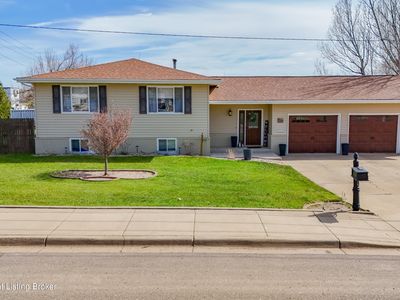 126 8th St SE