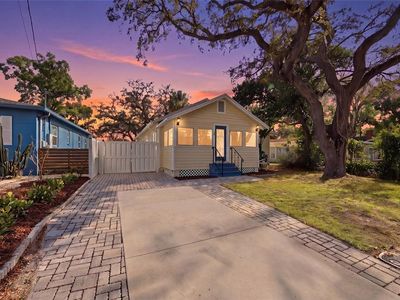 106 W Crest Ave