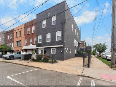 2 Egan Ct