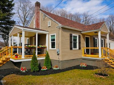 14 7th Avenue