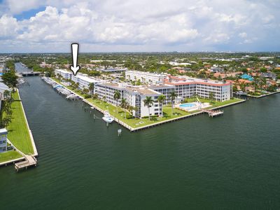 104 Paradise Harbour Boulevard #402