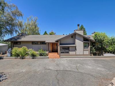 2890 Crystal Springs Rd