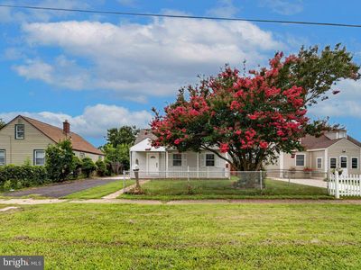 8217 Dundalk Ave