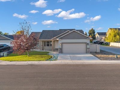 672 Heidi Ave