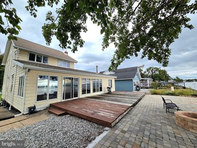 195 N River Dr