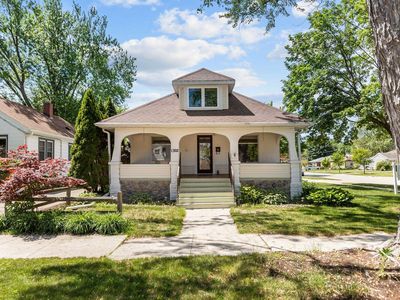 1302 Emilie St
