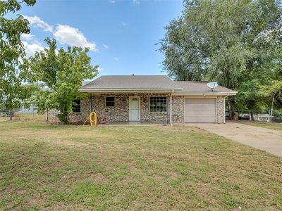 216 W Seward Rd