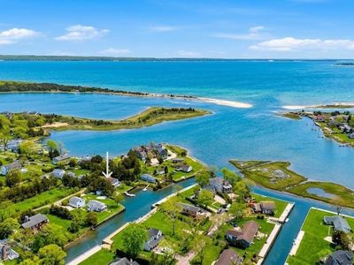 470 Windy Point Lane