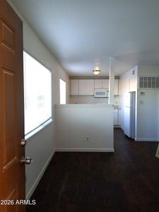 1319 W VOGEL Avenue