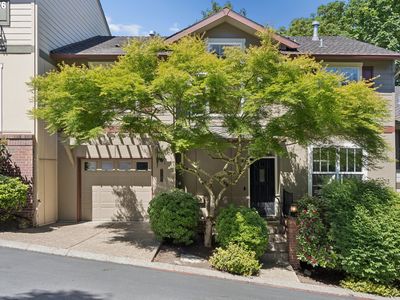 2371 NW Burkhart Dr