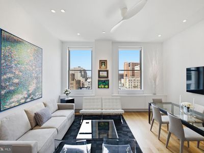 210 W Washington Sq APT 6N