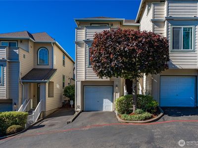 821 Sunset Boulevard NE #F1