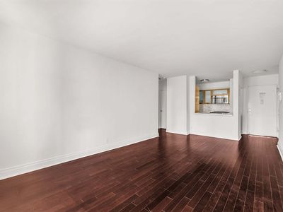 212 E 47th St APT 27E