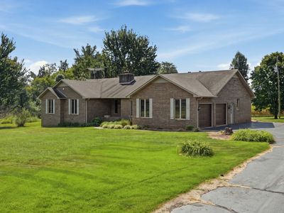 81 Oliver Ln