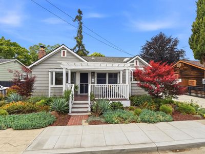 1123 Dean Ave