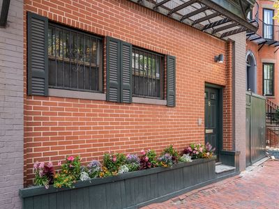 8 Dartmouth St #5