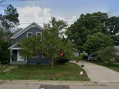 500 W Broadway St