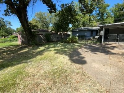 1611 Glen Ave