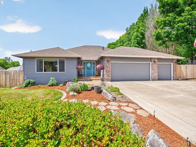 671 NW Allen Ct