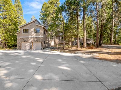 39411 Pond Lane