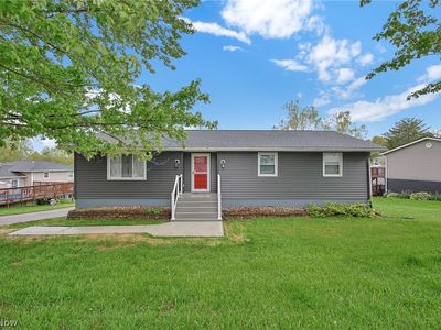 3285 Lakewood Dr