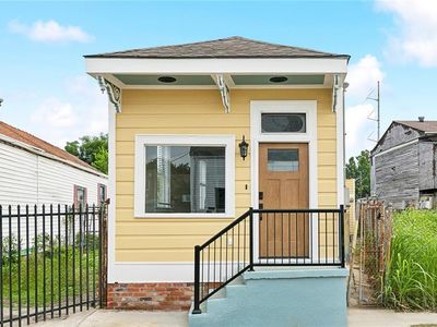 2009 Governor Nicholls St